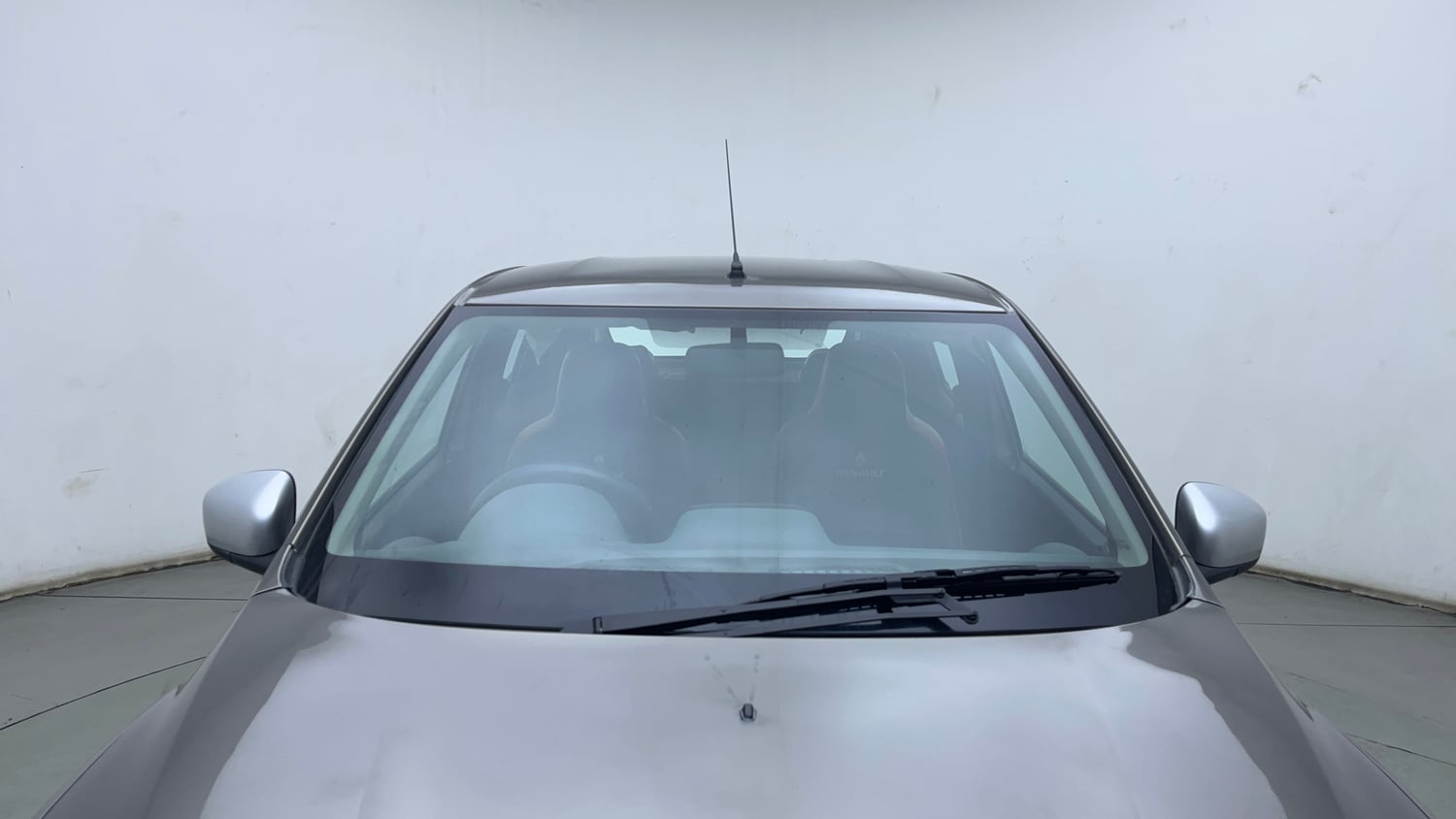 Used 2018 Renault Kwid 1.0 RXT AMT Petrol Automatic exterior FRONT WINDSHIELD VIEW