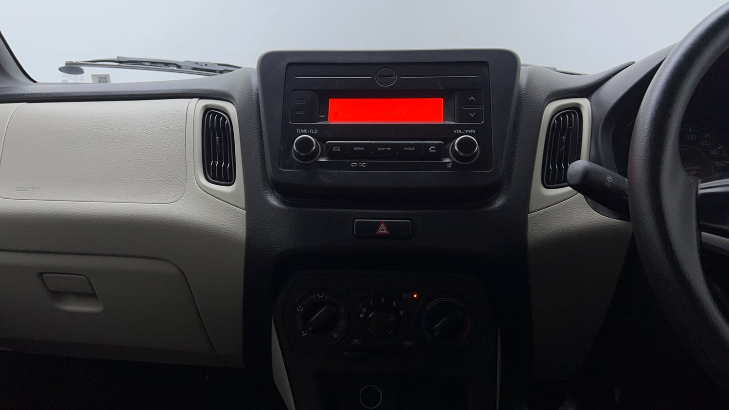 Used 2022 Maruti Suzuki Wagon R VXI 1.0 CNG Cng Manual top_features Integrated (in-dash) music system