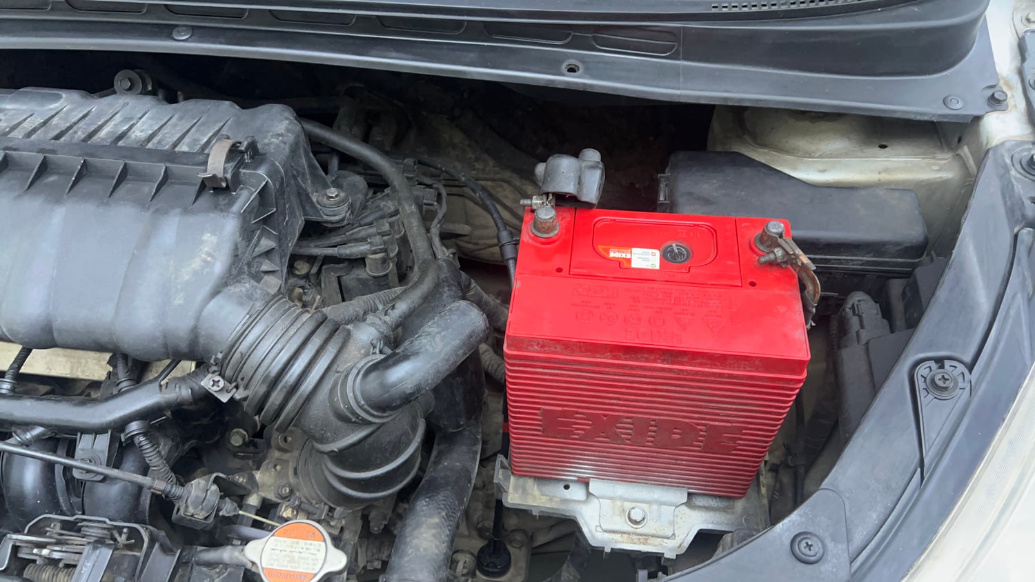 Used 2012 Hyundai i10 Sportz 1.2 Kappa2 Petrol Manual engine ENGINE LEFT SIDE VIEW