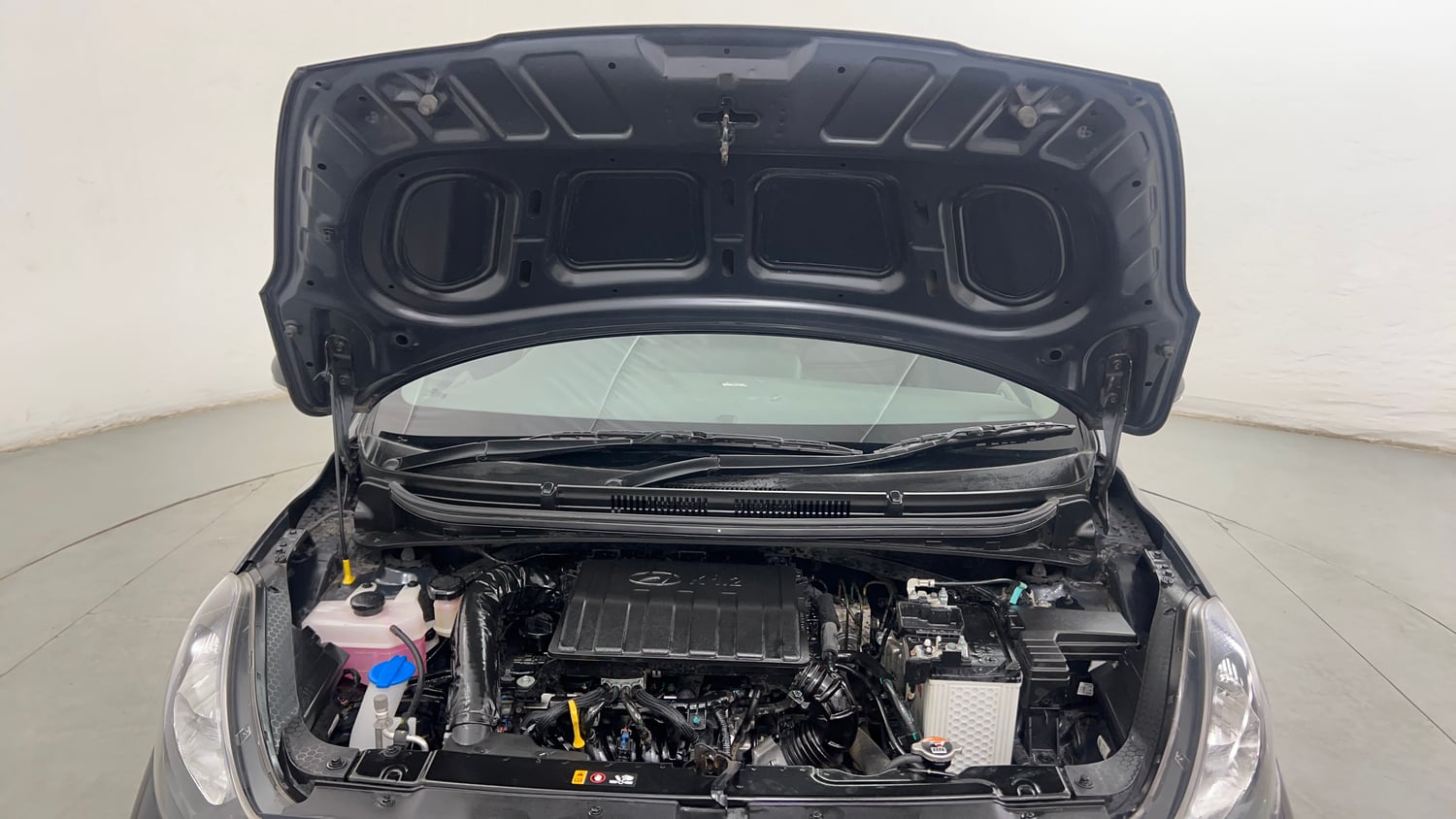 Used 2024 Hyundai Aura SX 1.2 CNG Cng Manual engine ENGINE & BONNET OPEN FRONT VIEW