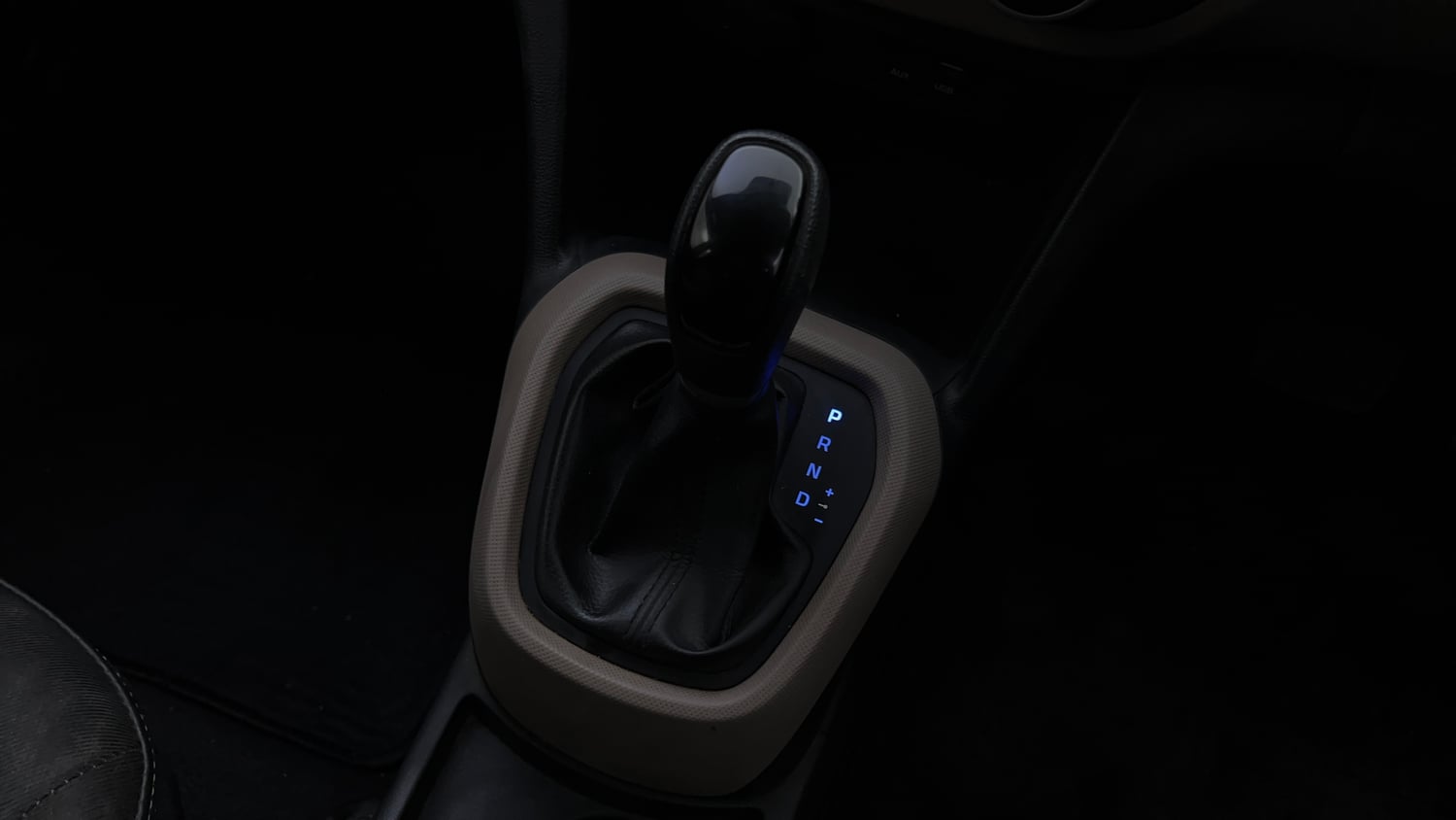 Used 2017 Hyundai Grand i10 Sportz (O) AT 1.2 Kappa VTVT Petrol Automatic interior GEAR  KNOB VIEW