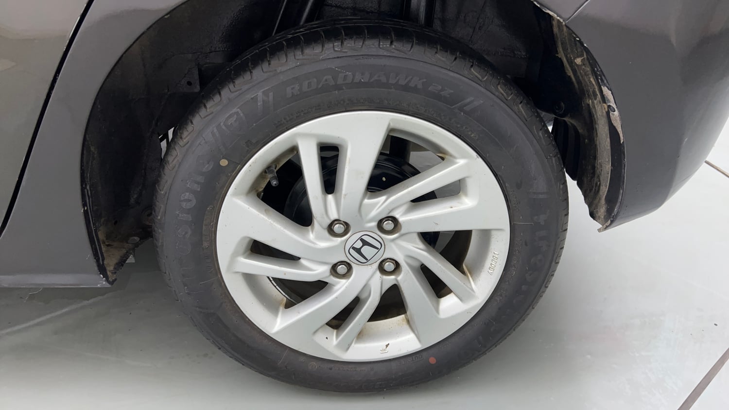 Used 2016 Honda Jazz V Petrol Petrol Manual tyres LEFT REAR TYRE RIM VIEW