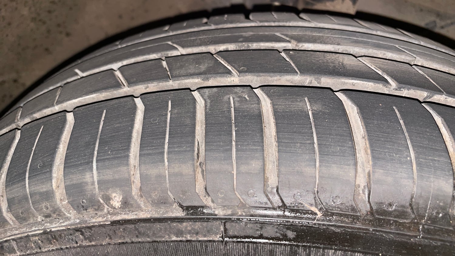 Used 2018 Maruti Suzuki Ciaz Zeta 1.4 AT Petrol Automatic tyres RIGHT FRONT TYRE TREAD VIEW