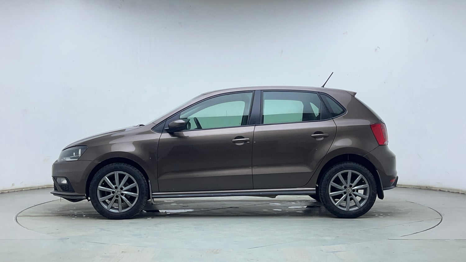 Used 2021 Volkswagen Polo Highline Plus 1.0L TSI Petrol Manual exterior LEFT SIDE VIEW