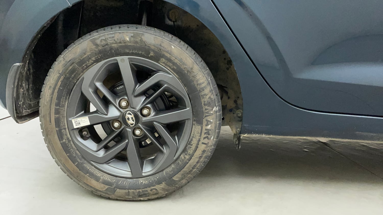 Used 2022 Hyundai Grand i10 Nios Sportz AMT 1.2 Kappa VTVT Petrol Automatic tyres RIGHT REAR TYRE RIM VIEW