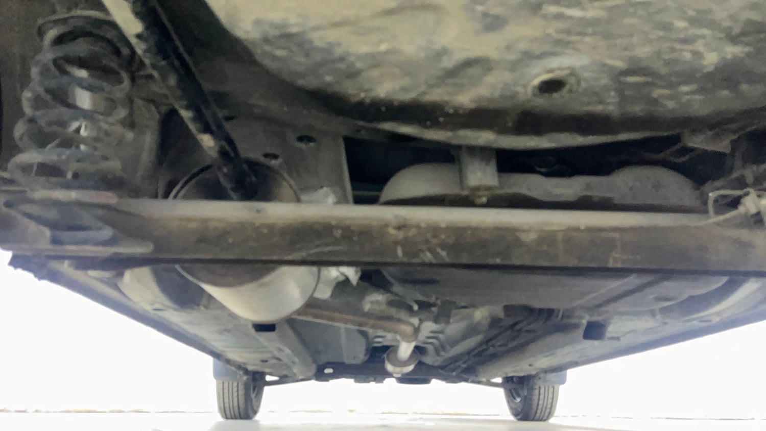 Used 2018 Renault Kwid 1.0 RXT AMT Petrol Automatic extra REAR UNDERBODY VIEW (TAKEN FROM REAR)
