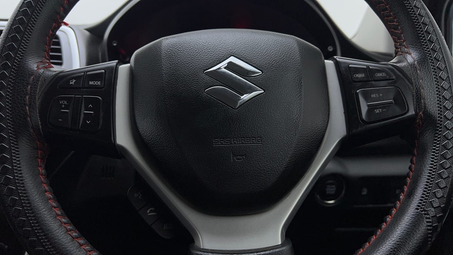 Used 2020 Maruti Suzuki S-Cross Zeta Petrol Manual top_features Airbags