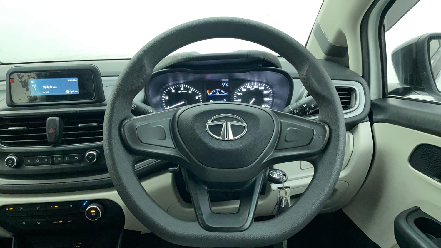 Used 2022 Tata Altroz XE Plus Petrol Petrol Manual interior STEERING VIEW