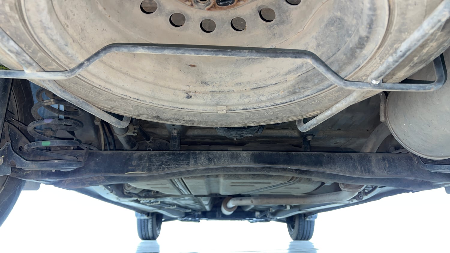 Used 2021 Maruti Suzuki Ertiga VXi CNG Cng Manual extra REAR UNDERBODY VIEW (TAKEN FROM REAR)