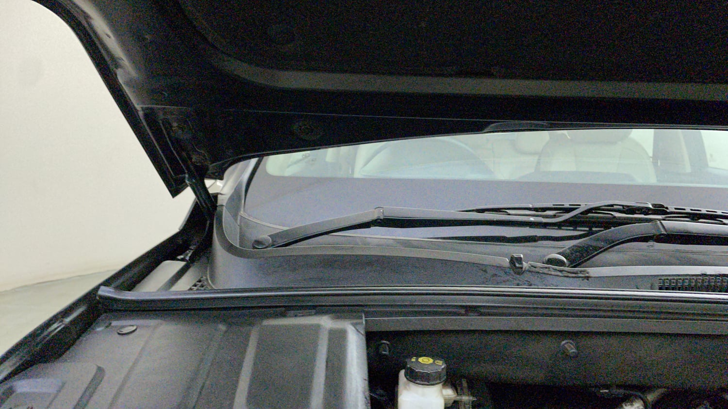 Used 2021 MG Motors Hector Sharp 1.5 Petrol CVT Petrol Automatic engine ENGINE RIGHT SIDE HINGE & APRON VIEW