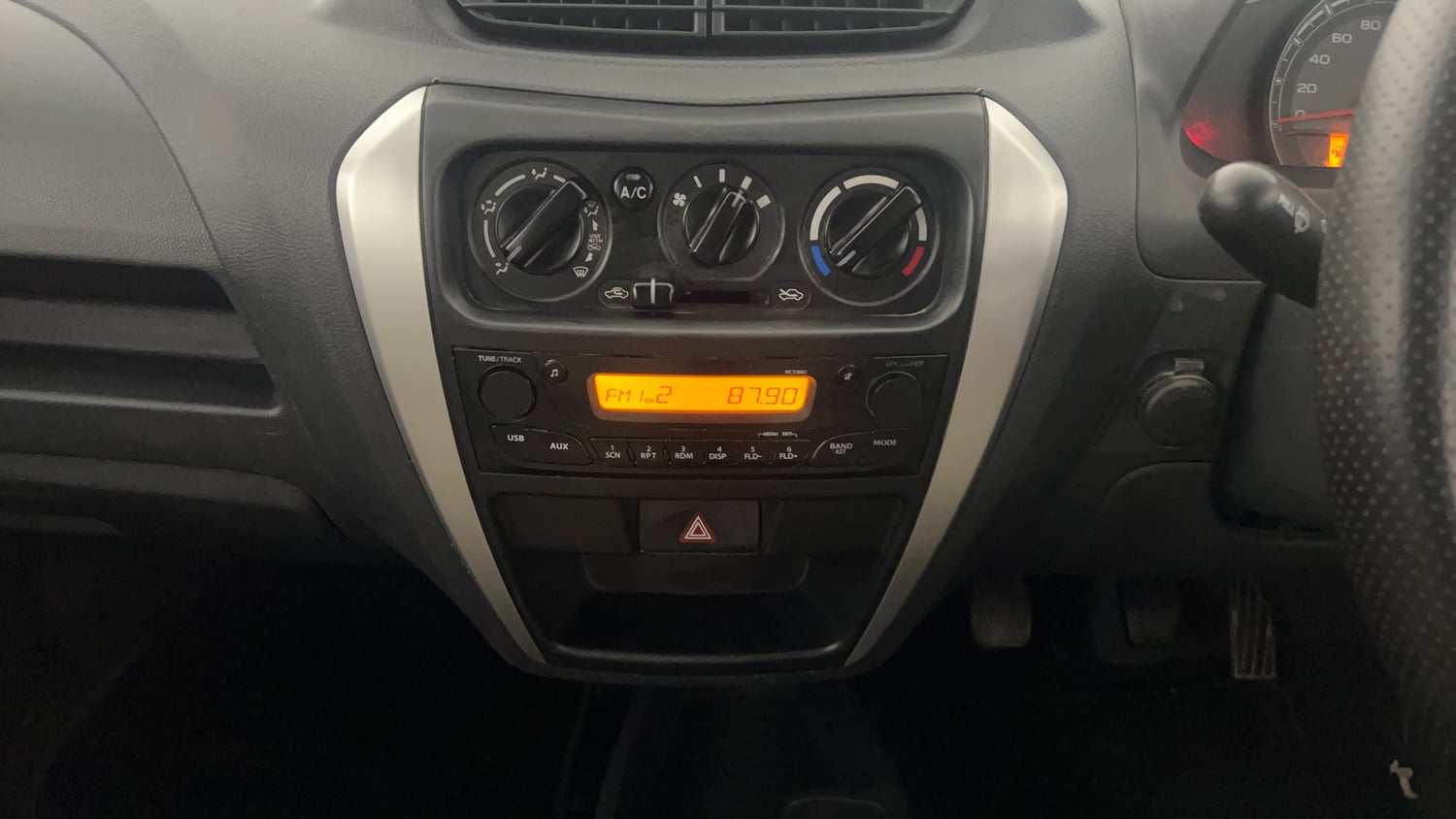 Used 2018 Maruti Suzuki Alto 800 VXi Petrol Manual interior MUSIC SYSTEM & AC CONTROL VIEW
