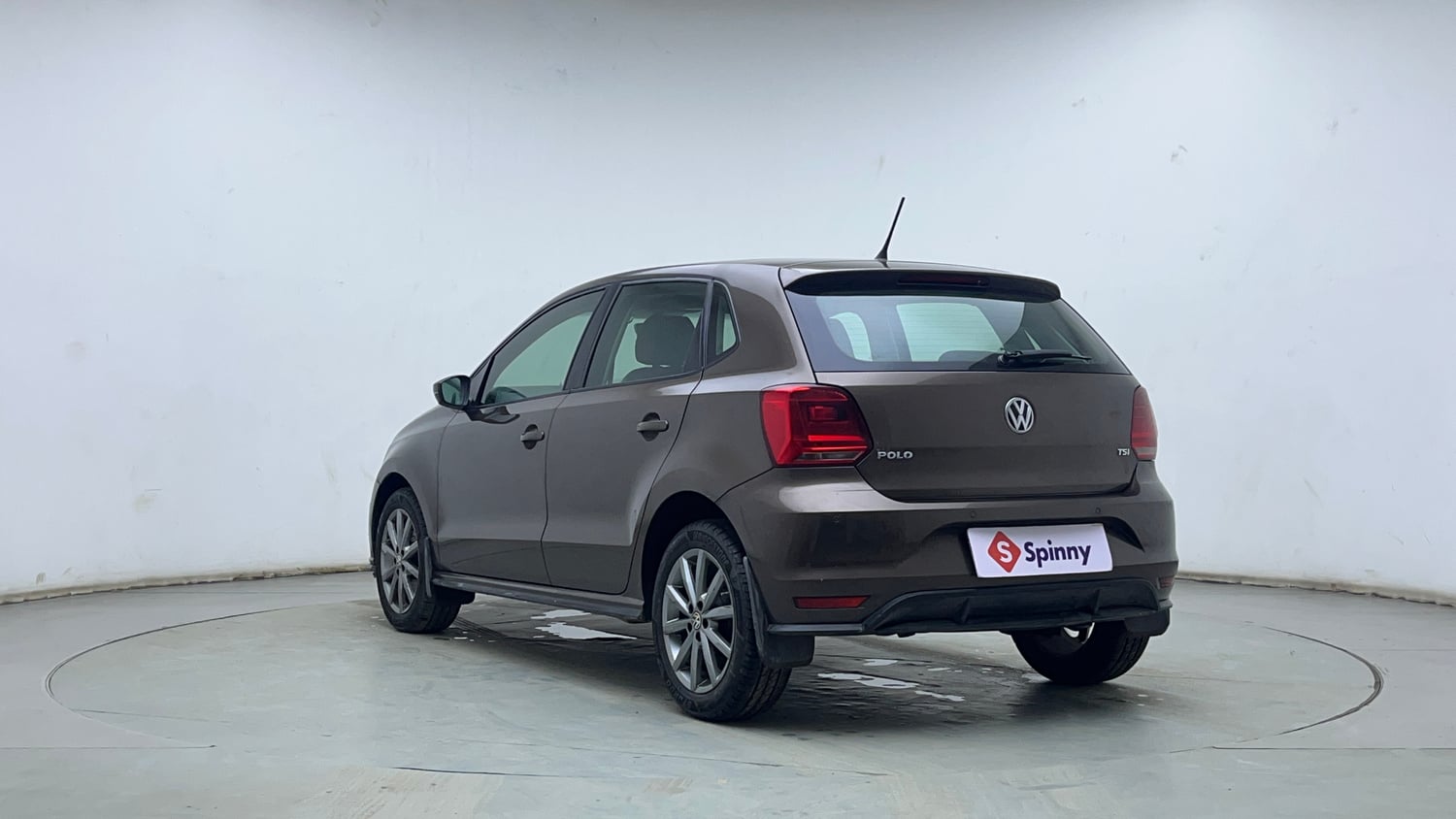 Used 2021 Volkswagen Polo Highline Plus 1.0L TSI Petrol Manual exterior LEFT REAR CORNER VIEW