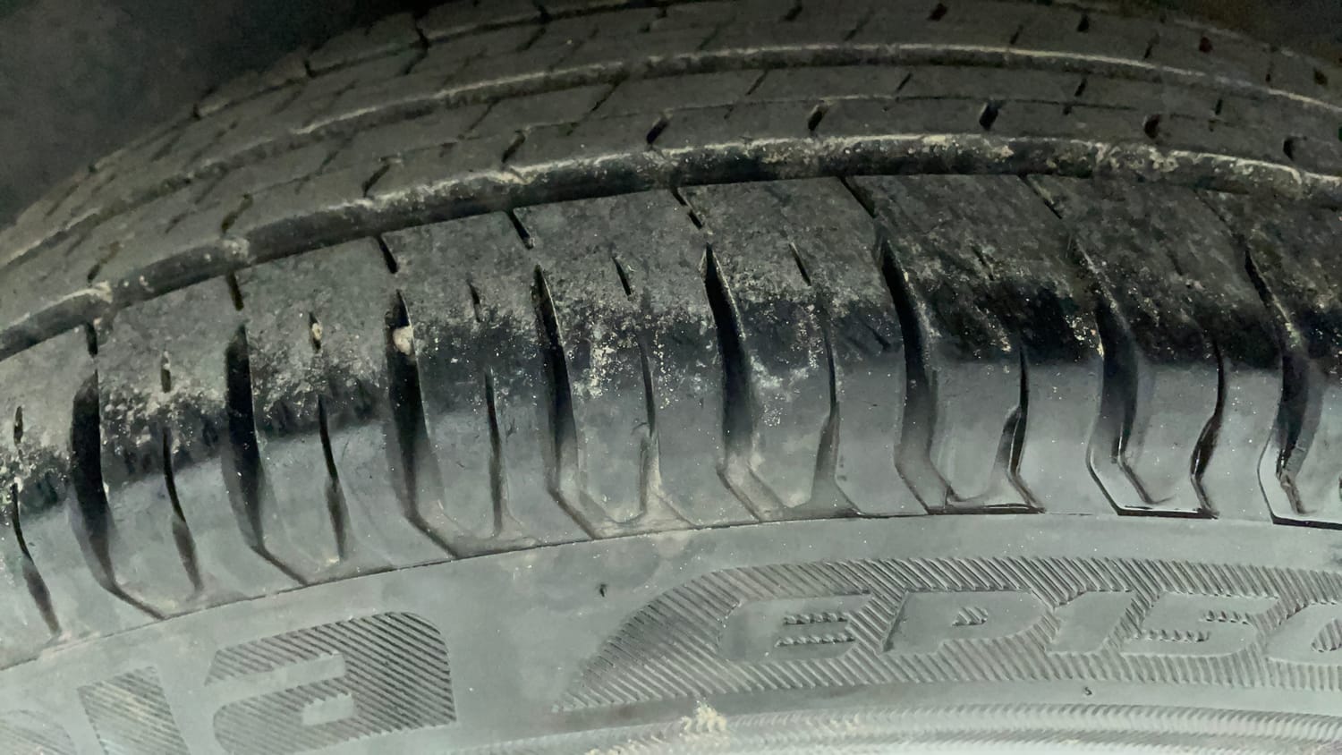 Used 2022 Tata Altroz XE Plus Petrol Petrol Manual tyres RIGHT REAR TYRE TREAD VIEW