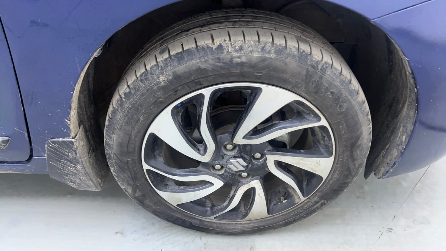 Used 2022 Maruti Suzuki Baleno Zeta Petrol Manual tyres RIGHT FRONT TYRE RIM VIEW