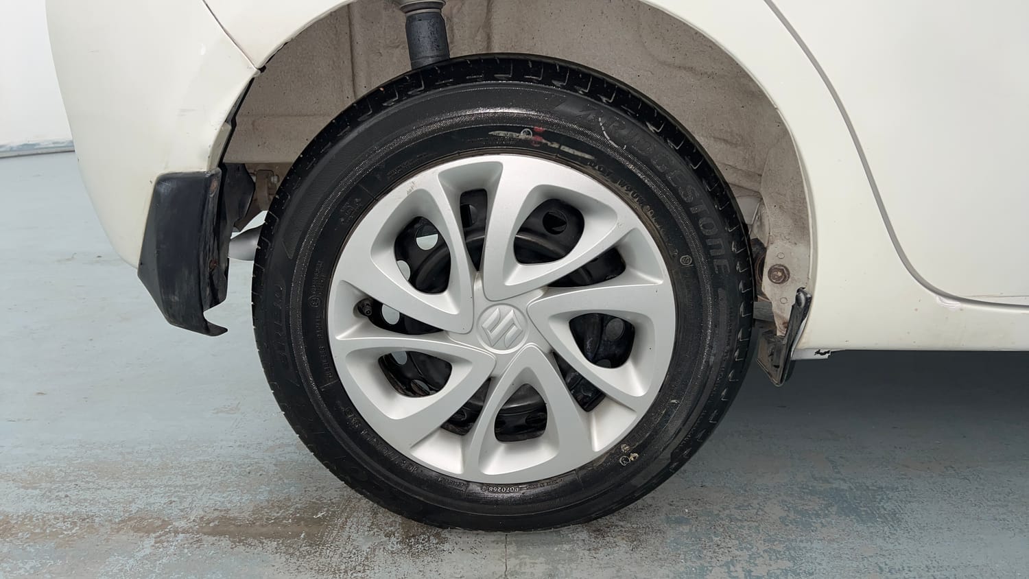 Used 2024 Maruti Suzuki Celerio ZXi Petrol Manual tyres RIGHT REAR TYRE RIM VIEW