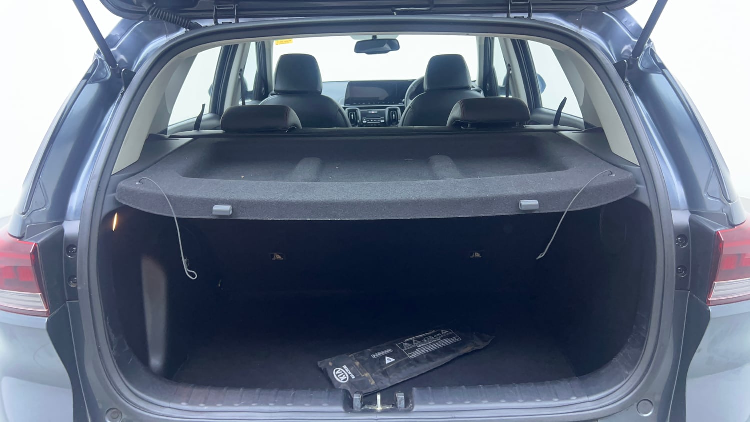 Used 2020 Kia Sonet GTX Plus 1.5 AT Diesel Automatic interior DICKY INSIDE VIEW