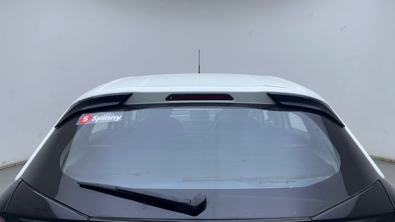 Used 2022 Tata Altroz XZ Petrol Petrol Manual exterior BACK WINDSHIELD VIEW