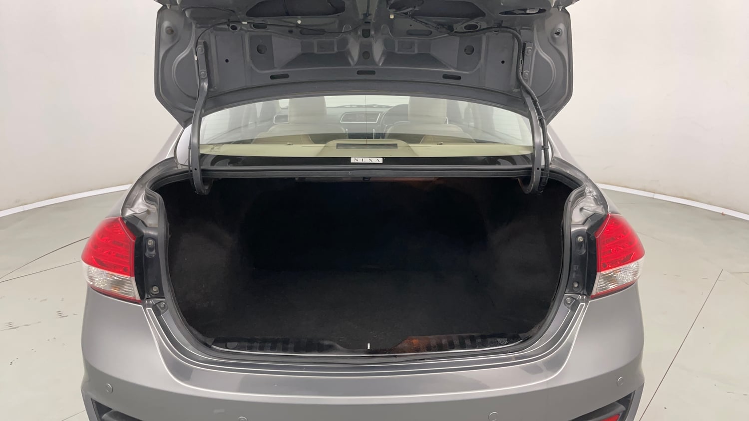 Used 2017 Maruti Suzuki Ciaz Alpha 1.4 MT Petrol Manual interior DICKY INSIDE VIEW