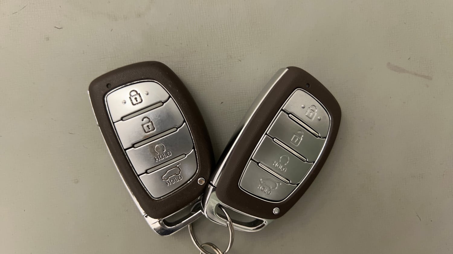 Used 2024 Hyundai Alcazar Signature 1.5 Diesel AT 7STR Diesel Automatic extra CAR KEY VIEW