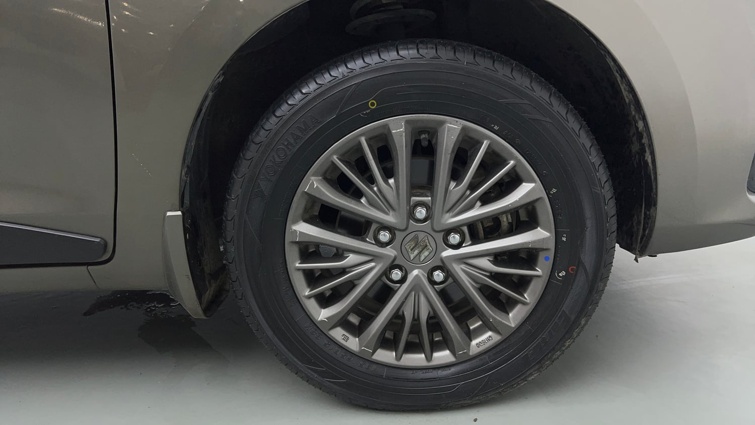 Used 2021 Maruti Suzuki New Ertiga ZXi Plus Petrol Manual tyres RIGHT FRONT TYRE RIM VIEW