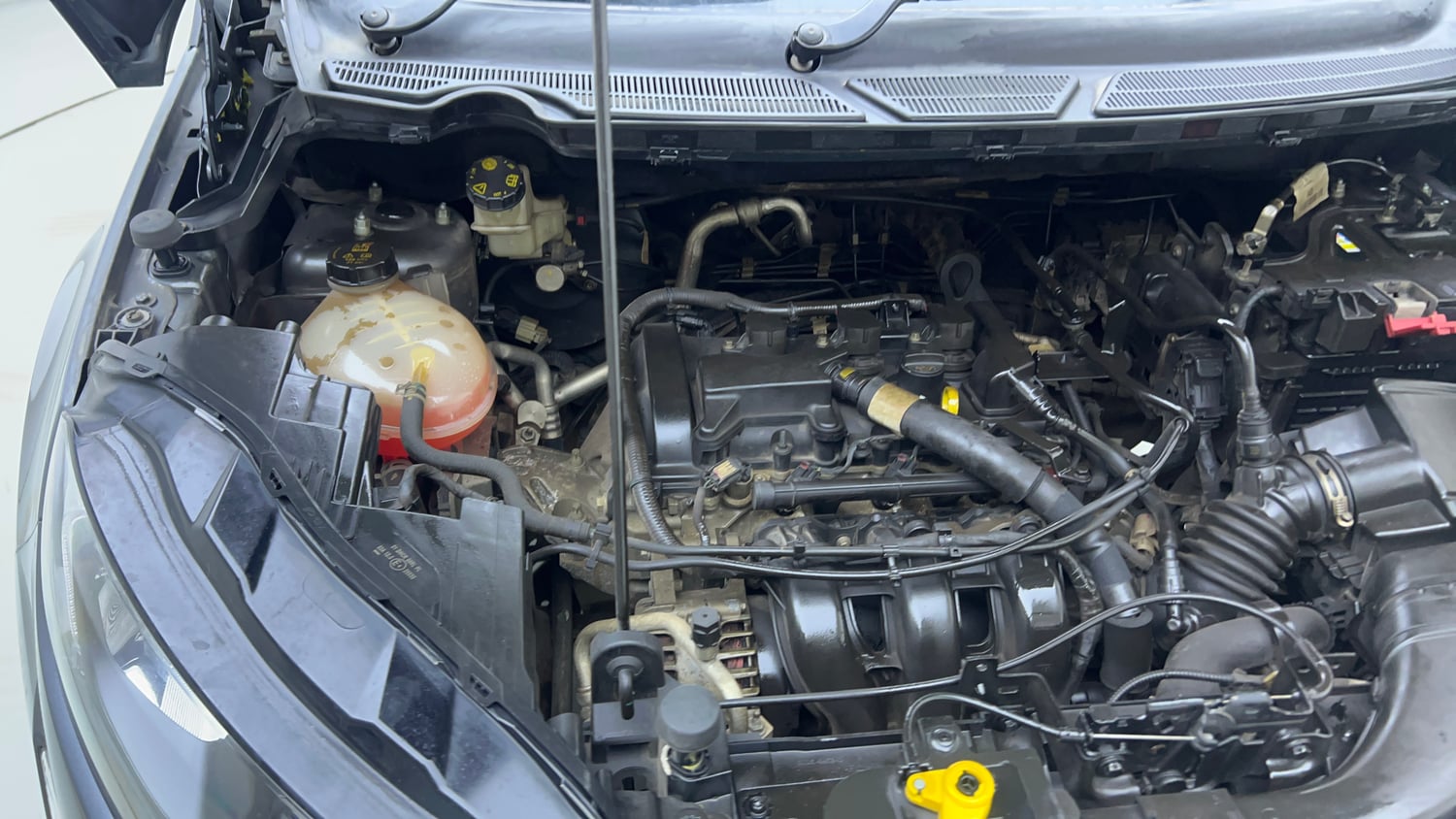 Used 2020 Ford EcoSport S MT 1.5 Ti-VCT Petrol Manual engine ENGINE RIGHT SIDE VIEW