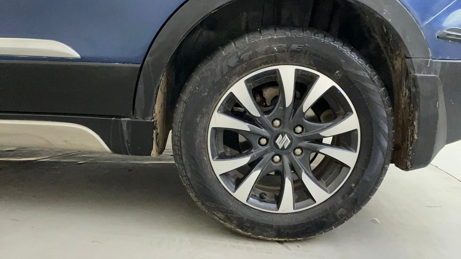 Used 2018 Maruti Suzuki S-Cross Zeta 1.3 Diesel Manual tyres LEFT REAR TYRE RIM VIEW