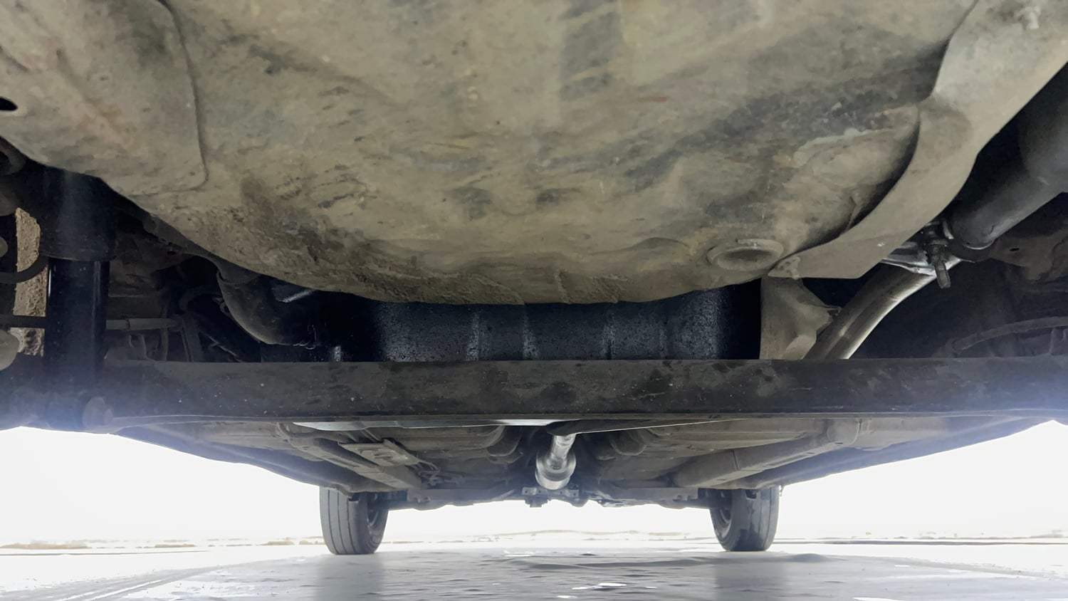 Used 2012 Hyundai i10 Sportz 1.2 Kappa2 Petrol Manual extra REAR UNDERBODY VIEW (TAKEN FROM REAR)