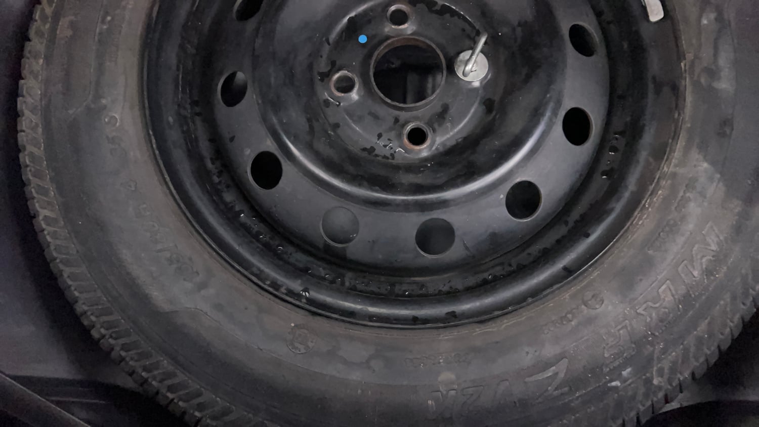 Used 2012 Maruti Suzuki Swift VXi Petrol Manual tyres SPARE TYRE VIEW