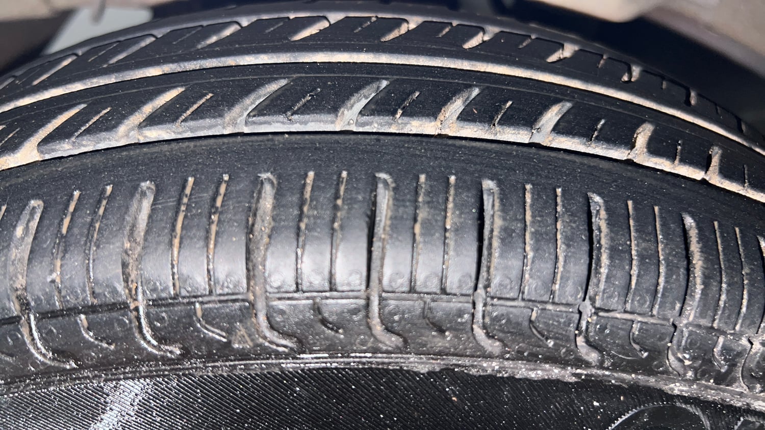 Used 2017 Hyundai Eon Era + Petrol Manual tyres RIGHT REAR TYRE TREAD VIEW