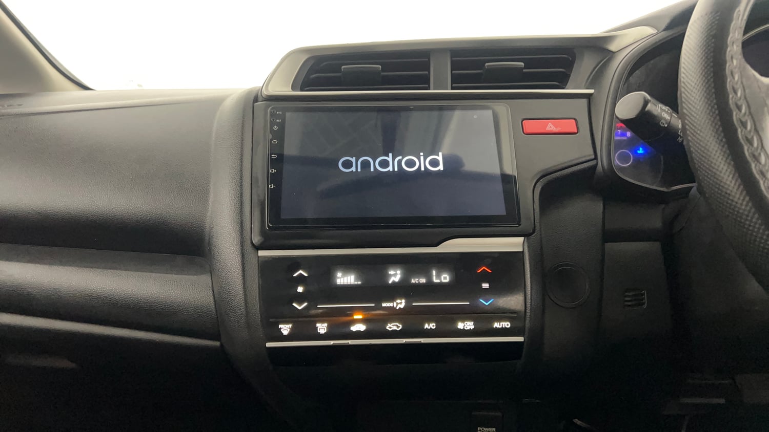 Used 2016 Honda Jazz VX Petrol Petrol Manual interior MUSIC SYSTEM & AC CONTROL VIEW