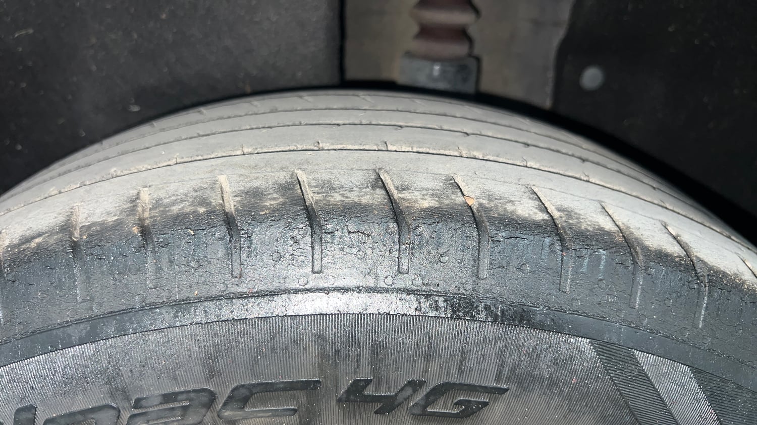 Used 2022 Hyundai Alcazar Prestige 7 STR 2.0 Petrol Petrol Manual tyres LEFT REAR TYRE TREAD VIEW