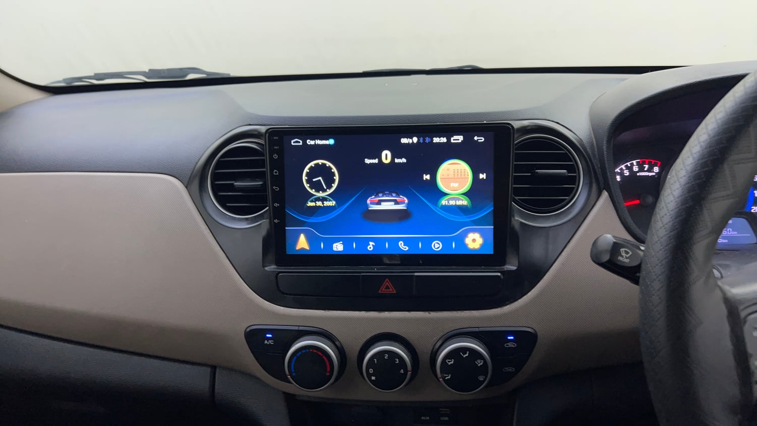 Used 2018 Hyundai Grand i10 Magna 1.2 Kappa VTVT Petrol Manual top_features Integrated (in-dash) music system