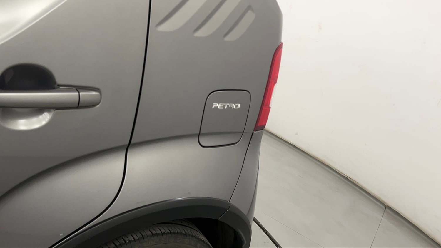 Used 2021 Maruti Suzuki Ignis Zeta 1.2 AMT Petrol Automatic dents MINOR SCRATCH