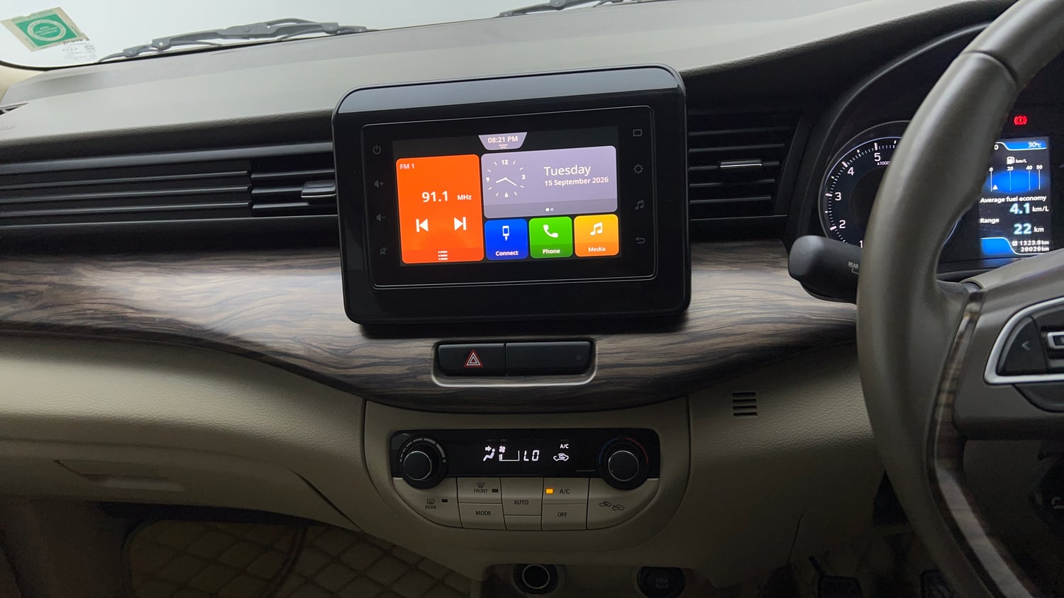 Used 2021 Maruti Suzuki New Ertiga ZXi Plus Petrol Manual top_features Touch screen infotainment system
