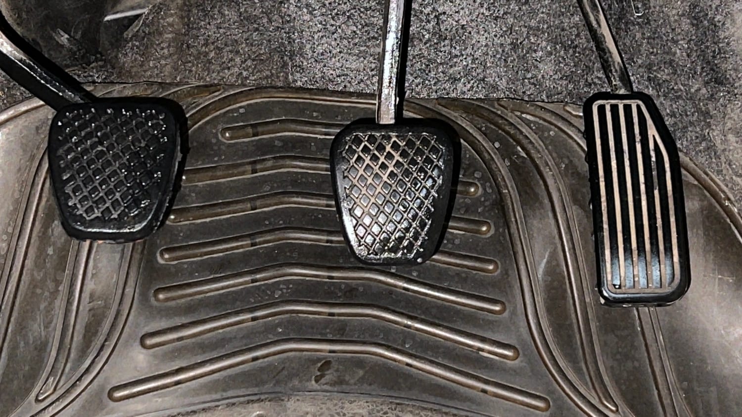 Used 2013 Honda Brio S MT Petrol Manual interior PEDALS VIEW