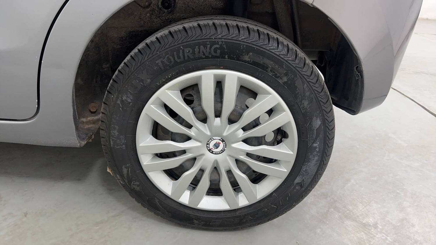 Used 2015 Maruti Suzuki Celerio VXi AMT Petrol Automatic tyres LEFT REAR TYRE RIM VIEW