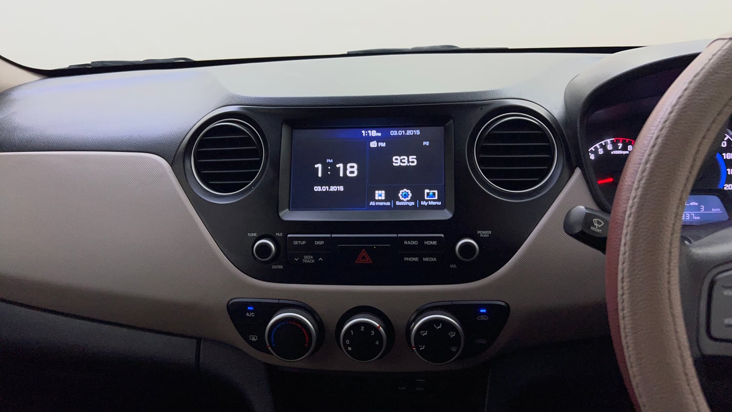 Used 2018 Hyundai Grand i10 Sportz 1.2 Kappa VTVT Petrol Manual top_features Touch screen infotainment system