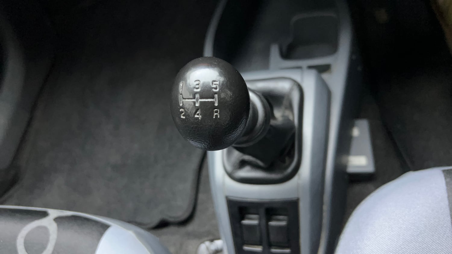 Used 2013 Maruti Suzuki Alto 800 Vxi Petrol Manual interior GEAR  KNOB VIEW