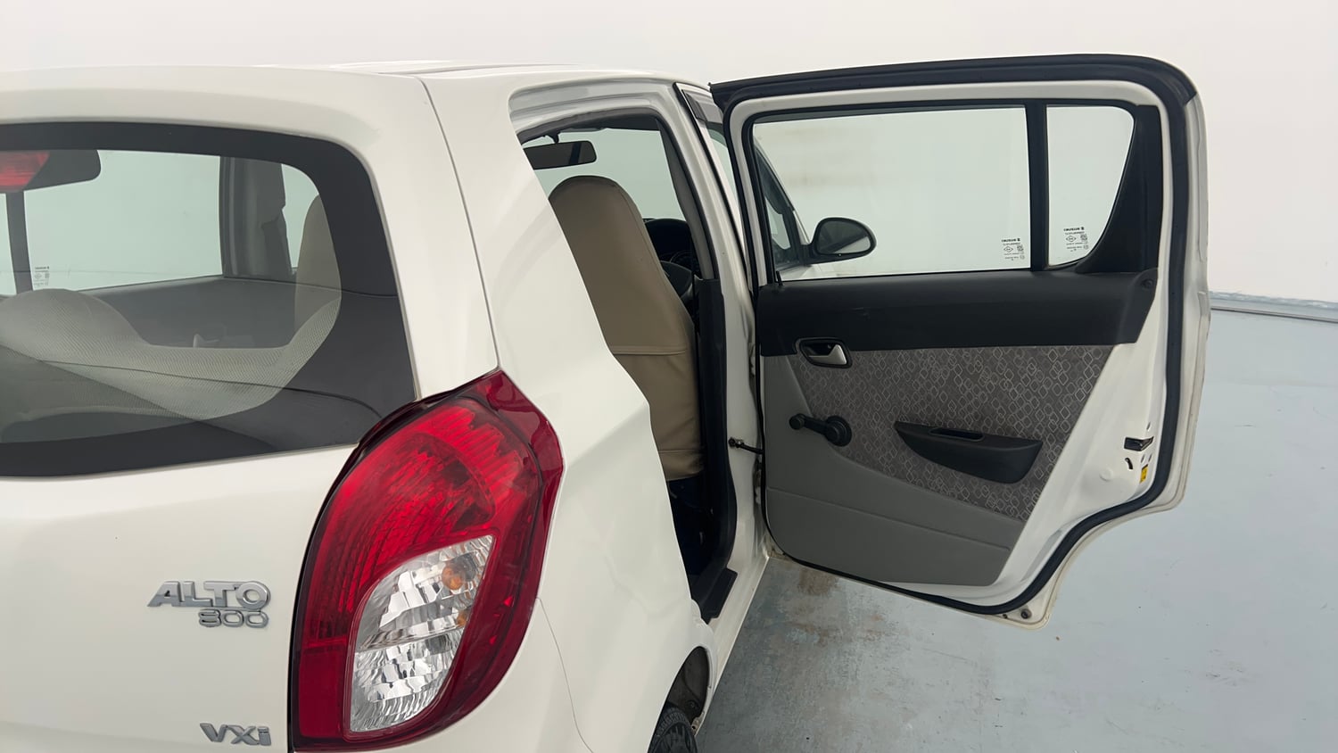 Used 2018 Maruti Suzuki Alto 800 VXi Petrol Manual interior RIGHT REAR DOOR OPEN VIEW