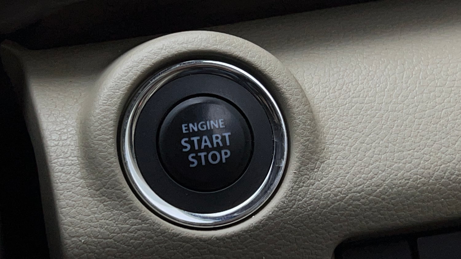 Used 2021 Maruti Suzuki New Ertiga ZXi Plus Petrol Manual top_features Keyless start