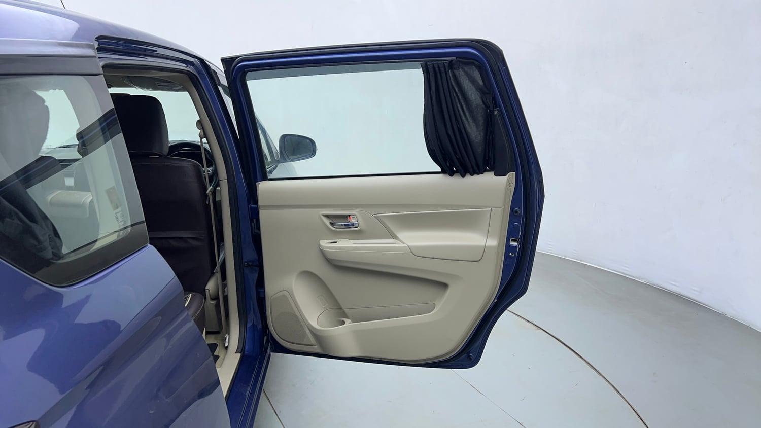 Used 2021 Maruti Suzuki Ertiga VXi CNG Cng Manual interior RIGHT REAR DOOR OPEN VIEW