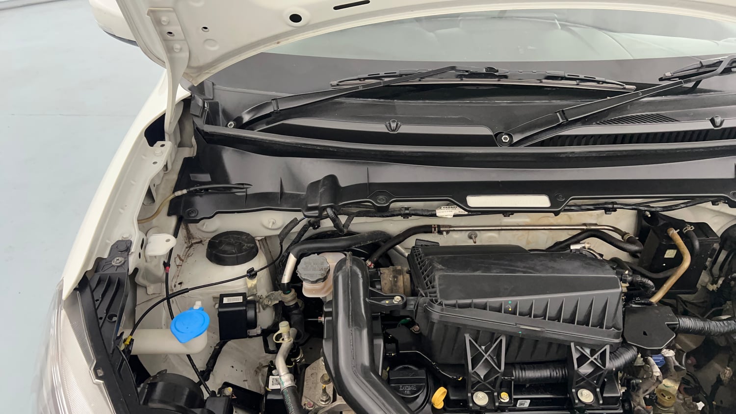 Used 2024 Maruti Suzuki Celerio ZXi Petrol Manual engine ENGINE RIGHT SIDE HINGE & APRON VIEW