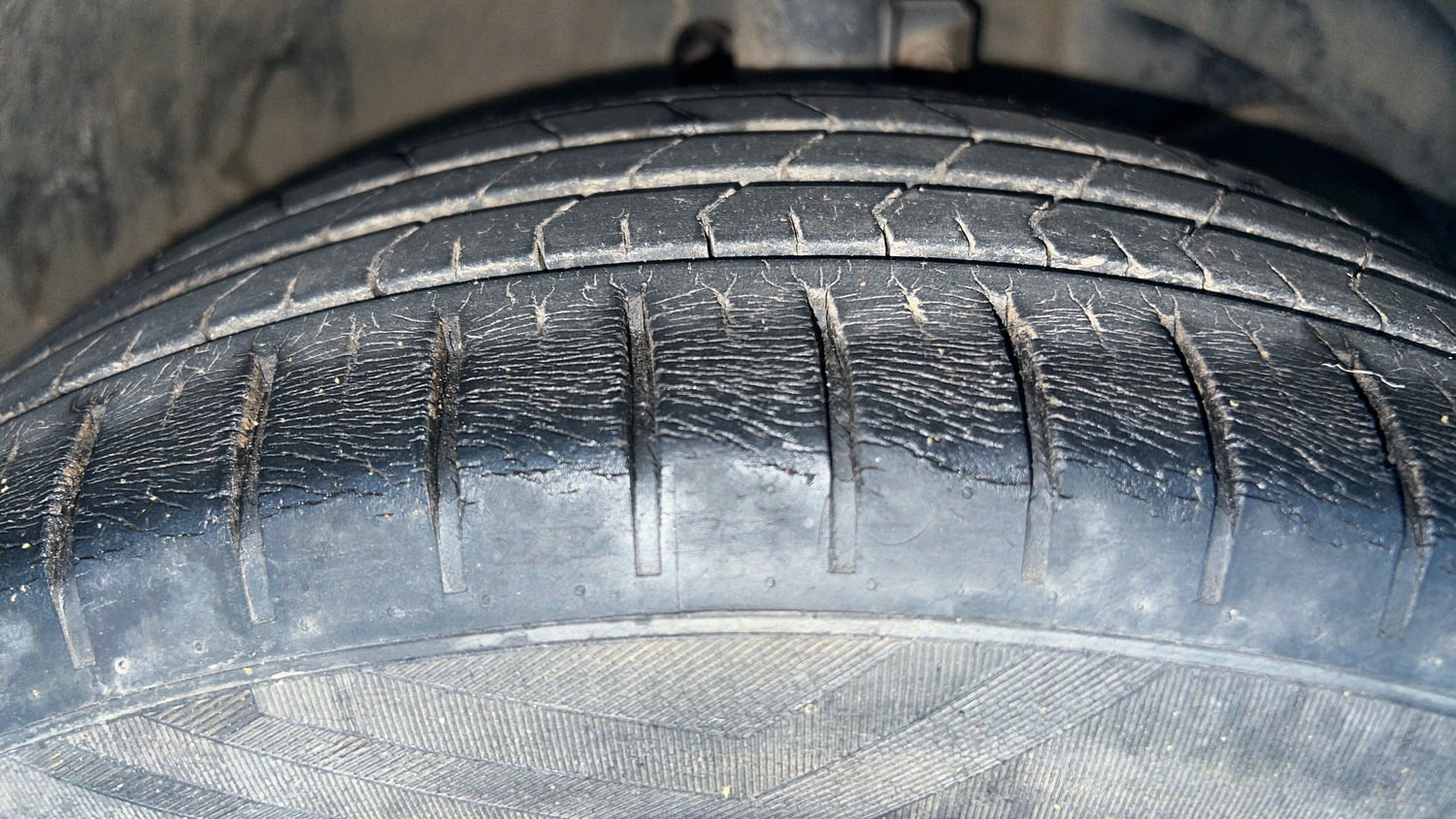Used 2019 Maruti Suzuki Baleno Zeta Petrol Manual tyres RIGHT FRONT TYRE TREAD VIEW