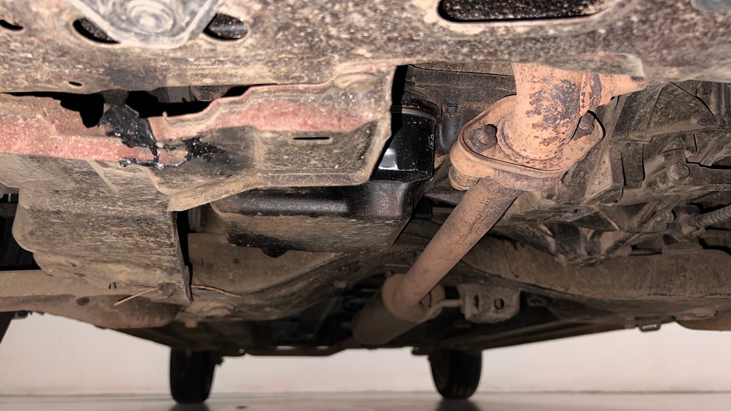 Used 2014 Maruti Suzuki Celerio VXi Petrol Manual extra FRONT LEFT UNDERBODY VIEW