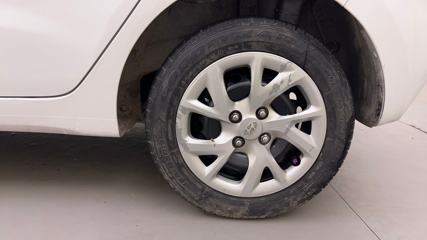 Used 2018 Hyundai Grand i10 Magna 1.2 Kappa VTVT Petrol Manual tyres LEFT REAR TYRE RIM VIEW