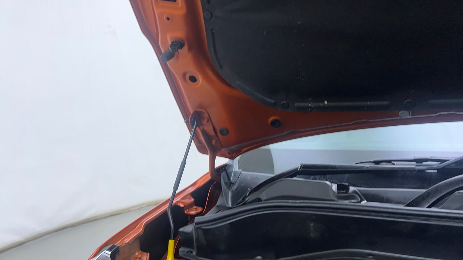 Used 2023 Tata Punch Creative Dual Tone AMT Petrol Automatic engine ENGINE RIGHT SIDE HINGE & APRON VIEW