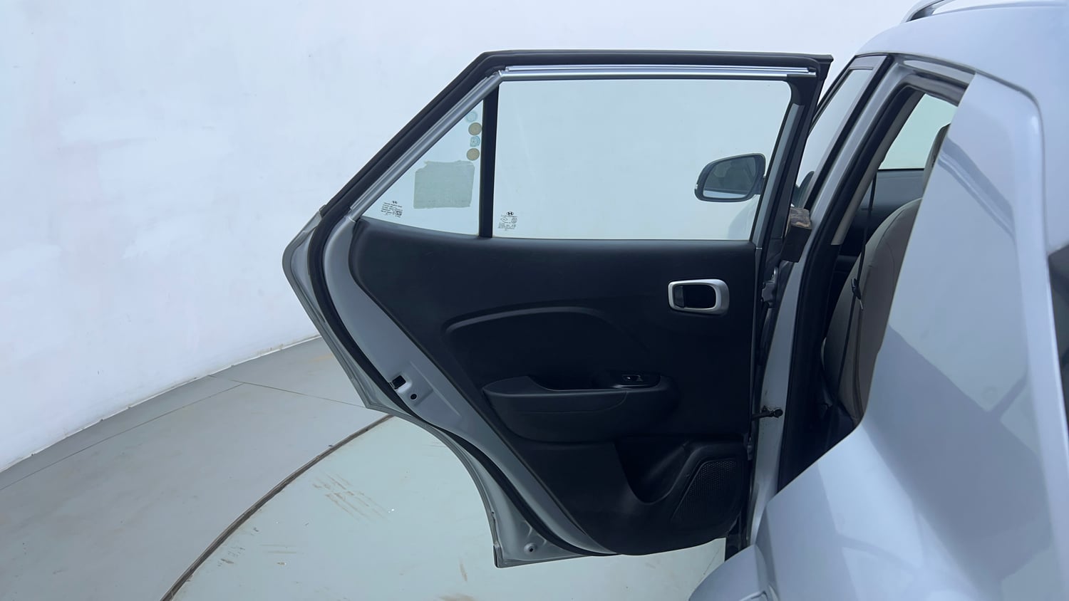 Used 2021 Hyundai Venue SX Plus 1.0 Turbo DCT Petrol Automatic interior LEFT REAR DOOR OPEN VIEW