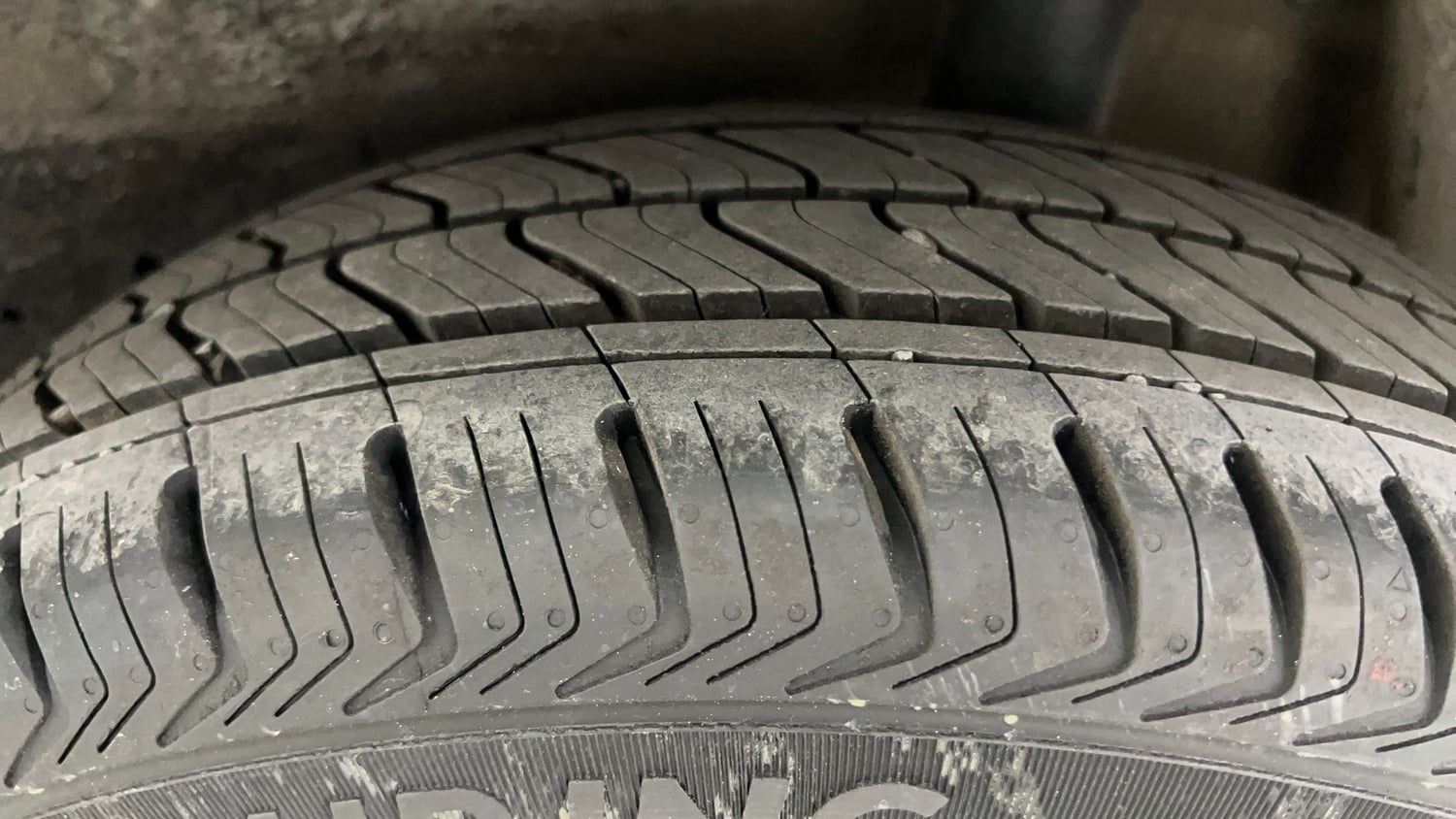 Used 2015 Maruti Suzuki Celerio VXi AMT Petrol Automatic tyres LEFT REAR TYRE TREAD VIEW