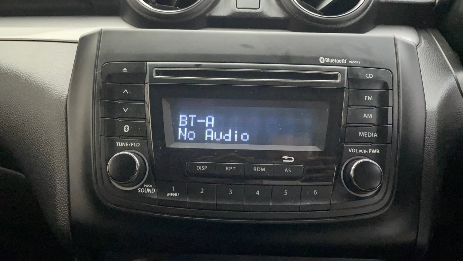 Used 2021 Maruti Suzuki Swift ZXi Petrol Manual top_features Integrated (in-dash) music system