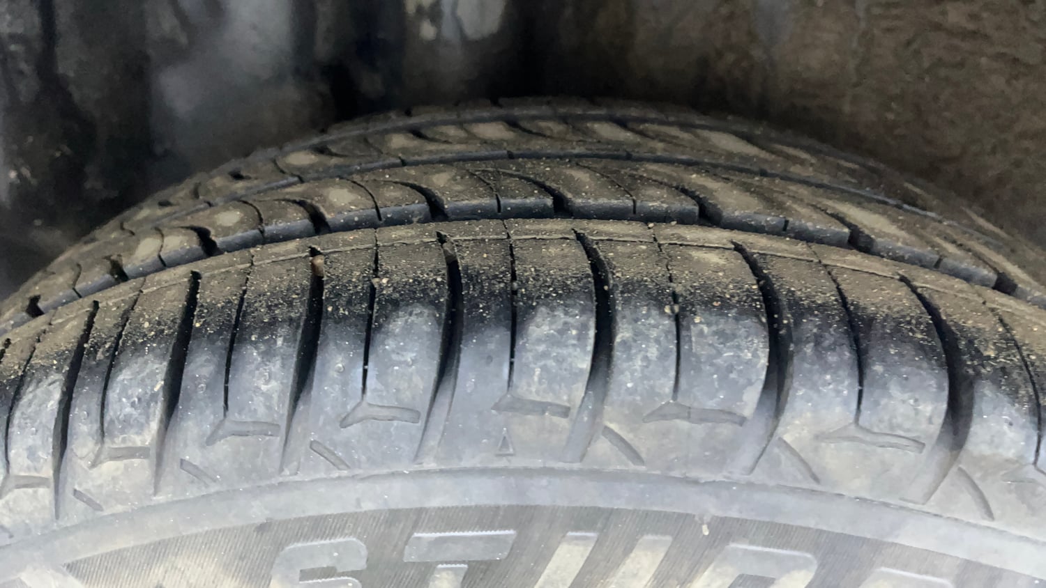 Used 2021 Volkswagen Polo Highline Plus 1.0L TSI Petrol Manual tyres RIGHT REAR TYRE TREAD VIEW